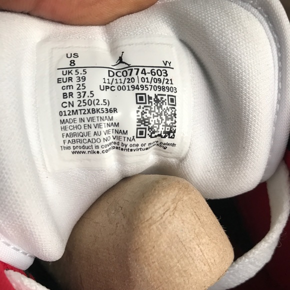 Air Jordan 1 Low 'Chicago Flip' (W) - Picture 11 of 15